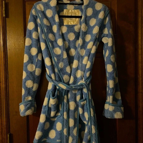aerie | Intimates & Sleepwear | Aerie Polka Dot Hooded Robe | Poshmark